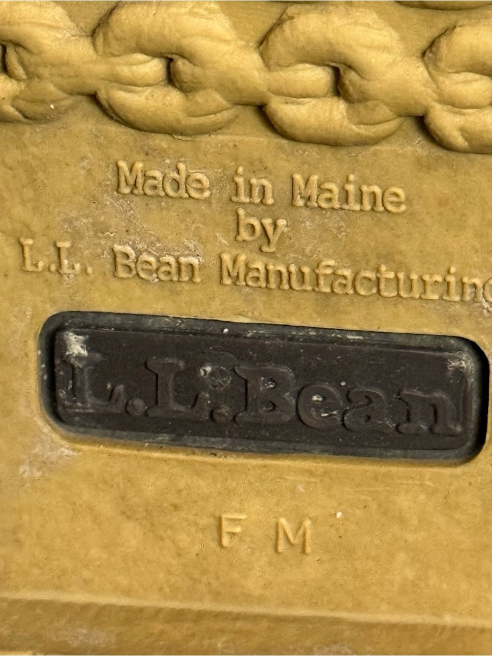 L.L. Bean Women’s 9 Bean Boots Shearling Lined Tan Leather and Rubber Sole - Picture 8 of 8